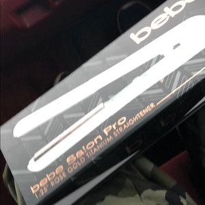 1.25 Rose gold titanium straightener